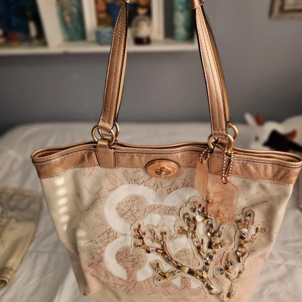 Elegant Tan and Cream Tote Bag